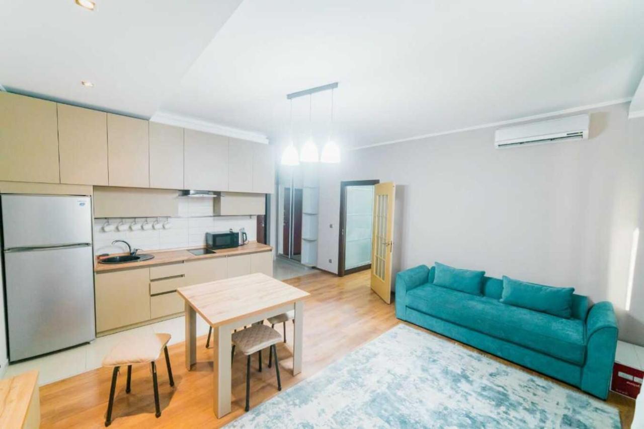 Appartement Manica Mega Towers à Almaty Extérieur photo