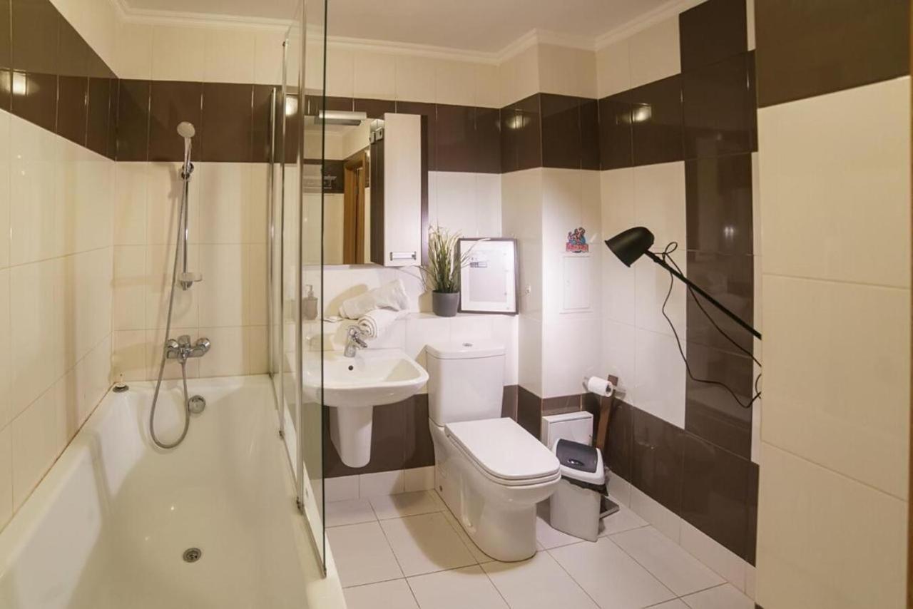 Appartement Manica Mega Towers à Almaty Extérieur photo